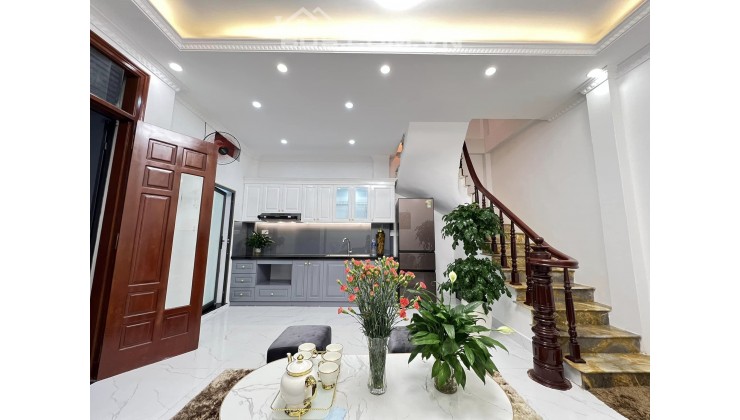 BÁN GẤP NHÀ TAM TRINH TRONG TUẦN 36M2  5 TẦNG